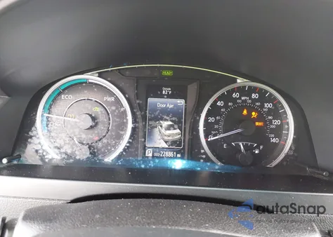 2015 Toyota Camry Hybrid Le z USA, uszkodzony, nr VIN 4T1BD1FK5FU154714